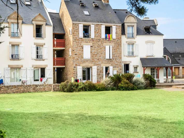 Appartement de vacances pour 5 personnes, avec piscine et terrasse, adapté aux familles