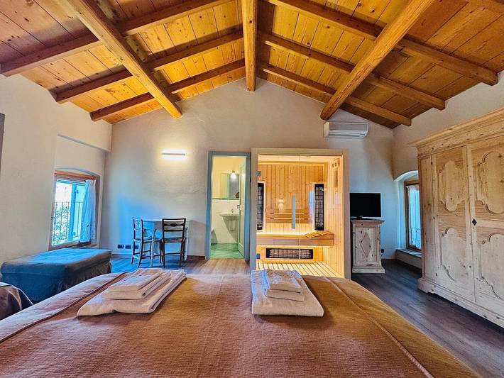 Villa voor 12 personen, with Terras and Tuin as well as Sauna and Uitzicht in Peschiera del Garda