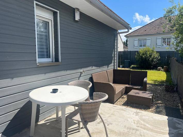 Location de vacances pour 3 personnes, avec terrasse à La Ferté-Saint-Aubin - 2