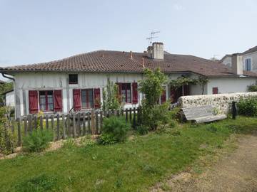 Gîte pour 6 personnes, avec jardin à Luxey