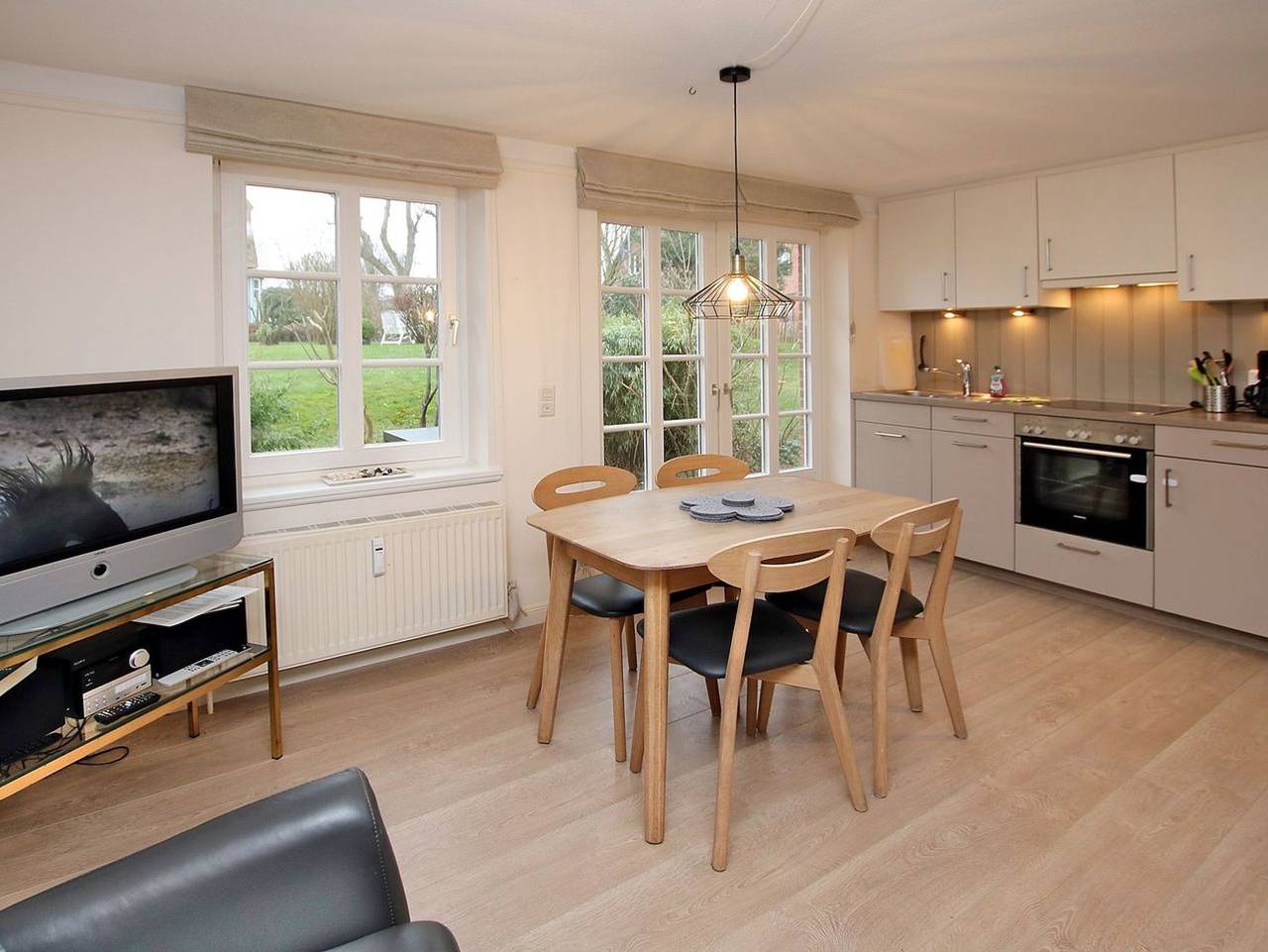 Ganze Ferienwohnung, But Dörp 3, Whg. 3 - Ferienwohnung in Wyk, mit 3- Zimmer auf ca. 45m² im Eg eines Reetdachhauses in Wyk auf Föhr (Stadt), Wyk auf Föhr