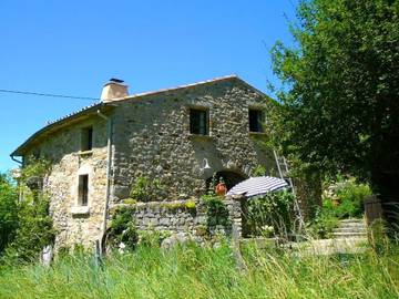 Gîte pour 7 personnes, avec terrasse à Vesc