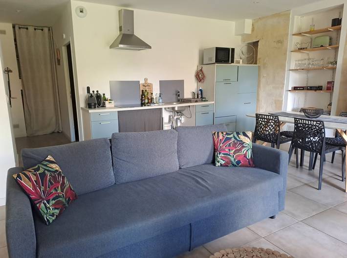 Gîte pour 6 personnes, avec Jacuzzi et Terrasse ainsi que Jardin et Piscine en Gironde