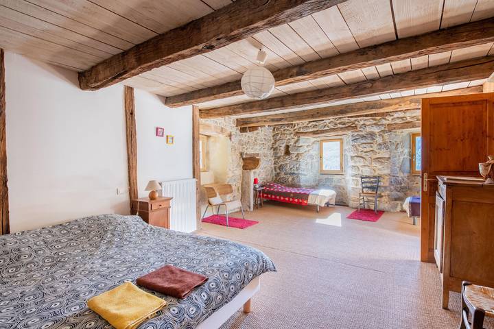Chambre pour 4 personnes, avec jardin et bassin pour enfant - 1
