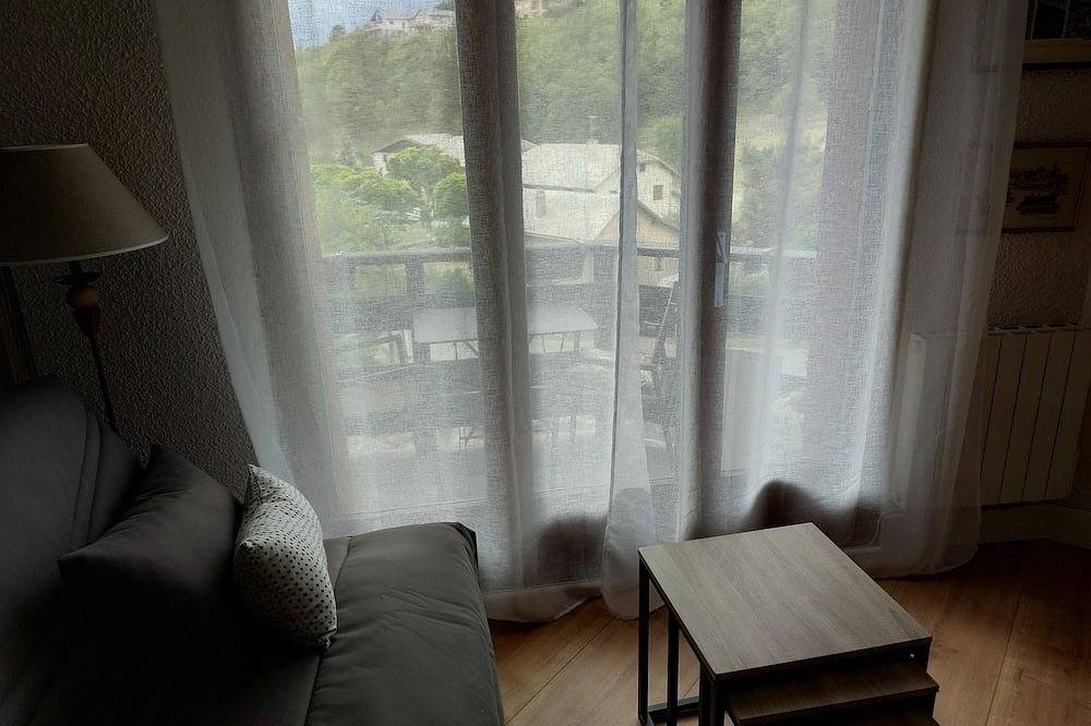 Entire apartment, Renovated apartment close to the lake in Embrun, Écrins National Park