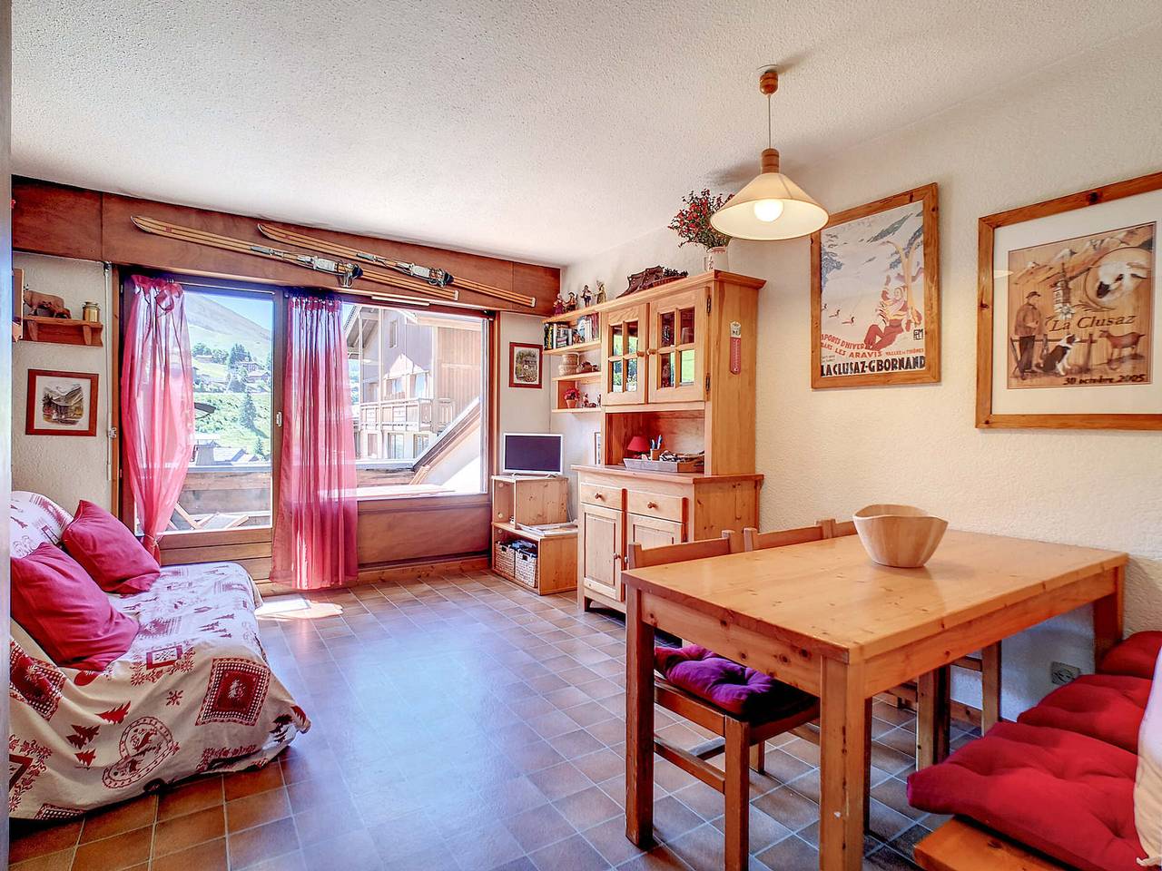 Entire apartment, Cozy apartment in La Clusaz, 4 pers, with Wifi in La Clusaz, Annecy region