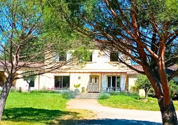 Chambre d’hôte pour 2 personnes, avec vue ainsi que piscine et jardin à Lempaut - 2