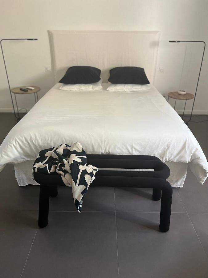 Double Room with Pool View in Noves, Région d'Arles