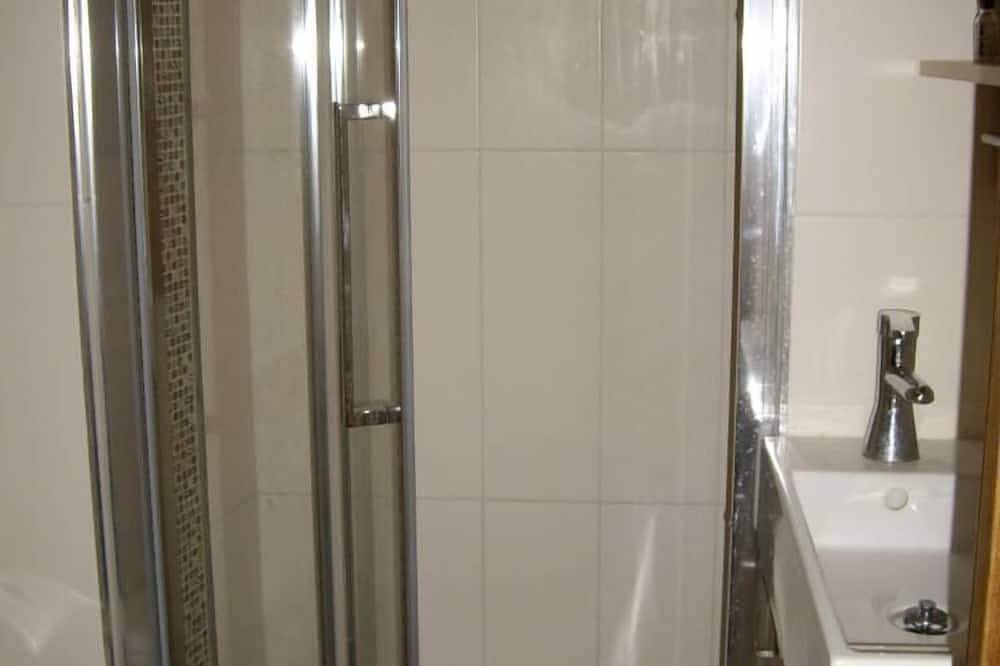 Appartement entier, Studio Paris Quartier Saint Placide in Paris, Île de France