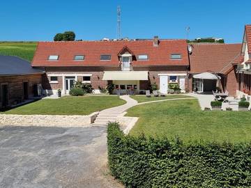 Chambre d’hôte pour 2 personnes, avec vue et jardin dans Curlu