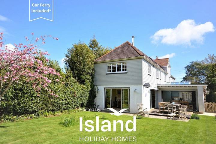 Cottage for 10 people, with garden, child-friendly on the Isle of Wight