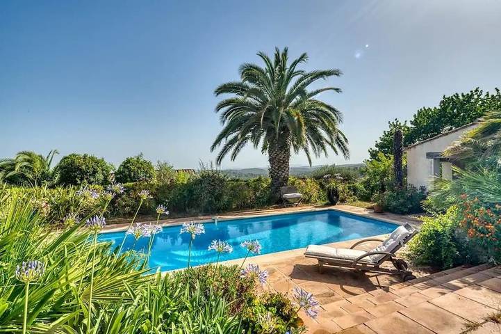 Maison de vacances pour 7 personnes, avec jardin et balcon à Tourrettes-sur-Loup