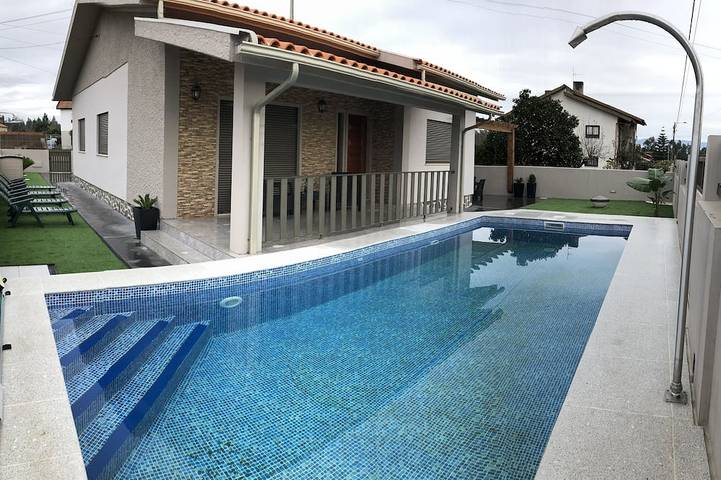 Location de vacances pour 6 personnes, avec balcon et jardin dans Albergaria-a-Velha