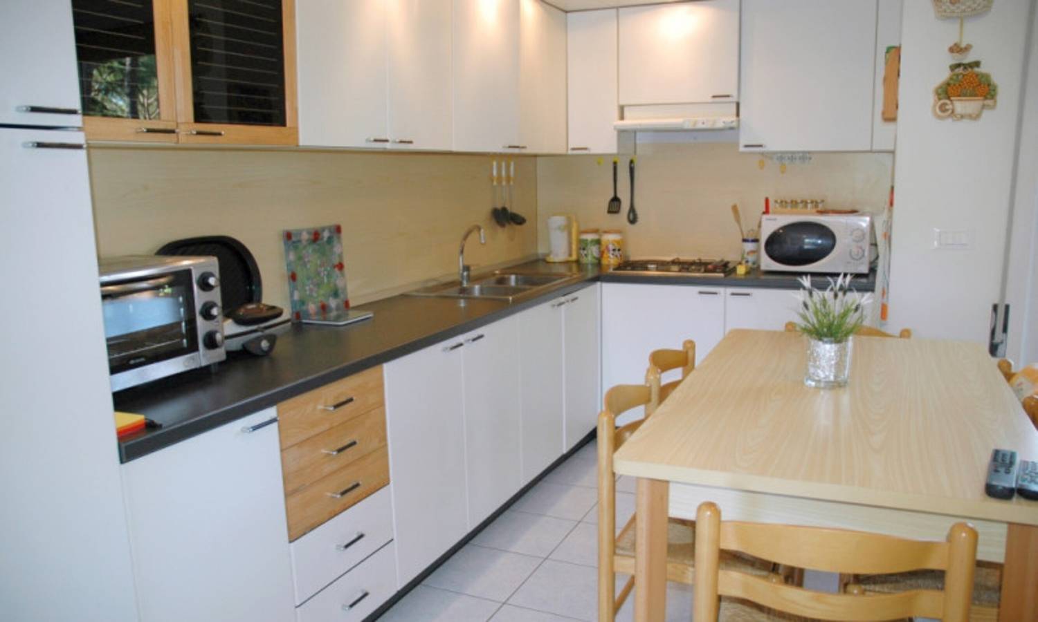 Entire apartment, Lovely flat bungalow type in residence with pool in Lignano Riviera, Lignano Sabbiadoro