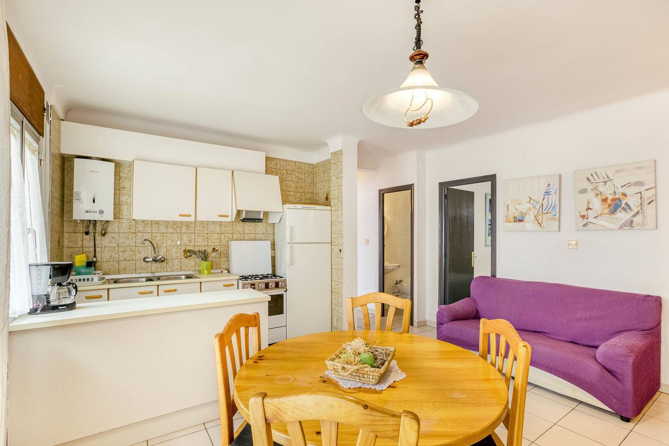 Ganze Wohnung, Ferienwohnung 'Paseo Marítimo 1-2' in Strandnähe mit Balkon und Wlan in Llanca, Oberampurien