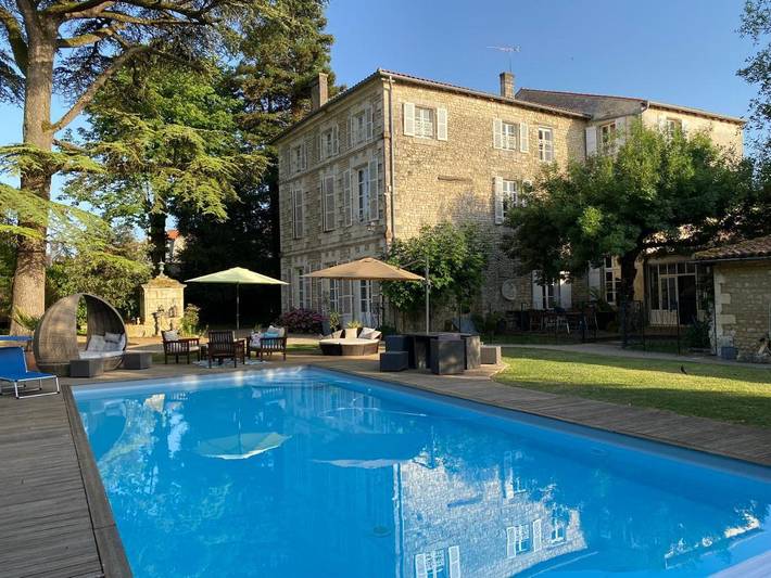 Chambre d’hôte pour 2 personnes, avec jardin et piscine