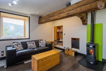 Gîte pour 4 personnes, avec jardin à Queige