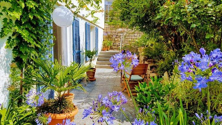 Ferienwohnung für 3 Personen, mit Terrasse und Garten sowie Ausblick in Bietigheim-Bissingen