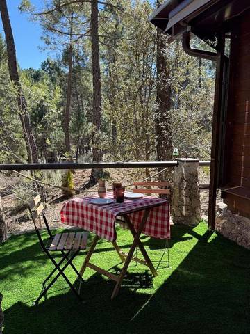 Casa rural con piscina para 4 personas, con piscina y vistas además de balcón y vistas al lago en Riópar