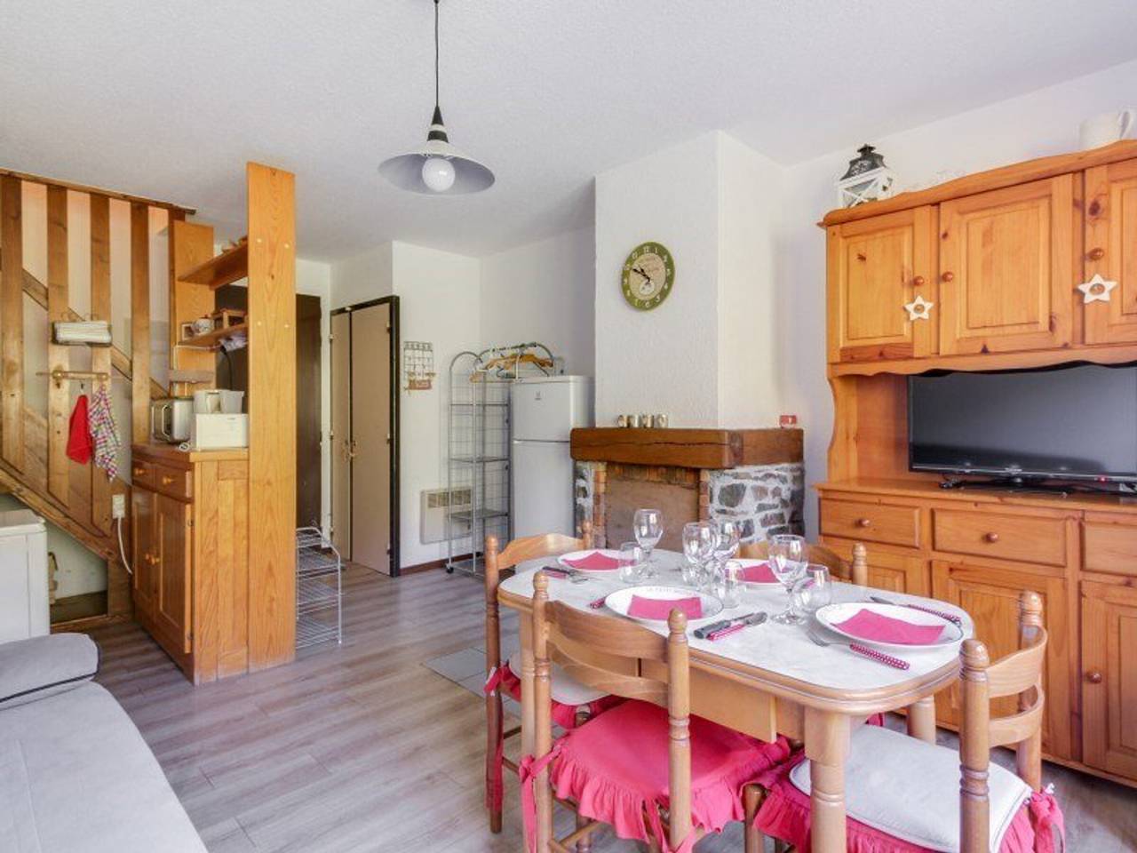 Ganze Wohnung, Duplex-T3 für 6 Pers. mit Kamin und Balkon in Esquièze-Sère in Esquièze-Sère, Nationalpark Pyrenäen