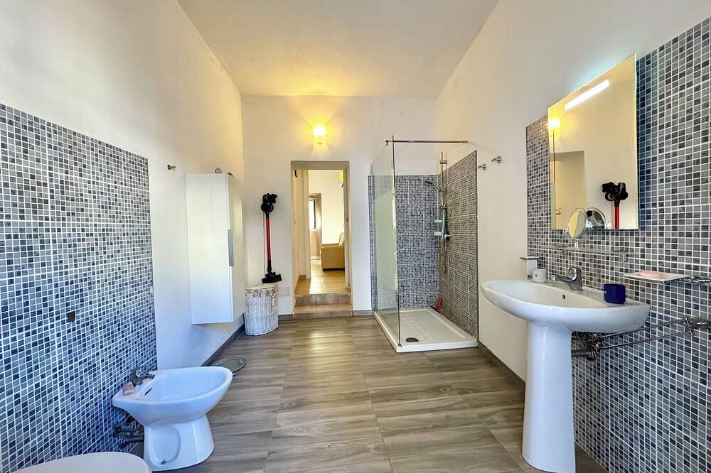 Appartamento intero, \" Happy Terrace \" in Torre di Bari, Provincia di Ogliastra