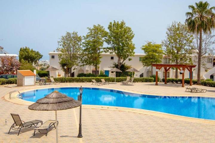 Ferienwohnung für 4 Personen, mit Balkon und Pool sowie Garten - 1