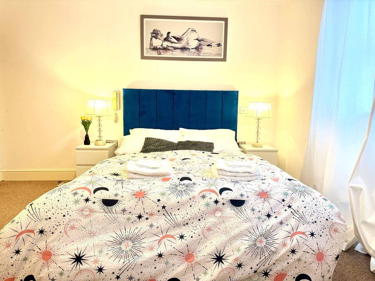 Entire holiday apartment, City Centre - Sleeps 2 - Wifi Parking Projector in Birmingham, Birmingham Area