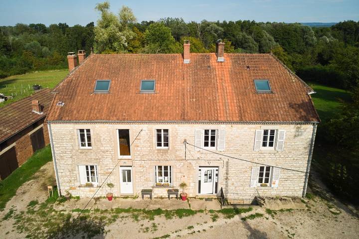 Chambre d’hôte pour 2 personnes, avec jardin et piscine