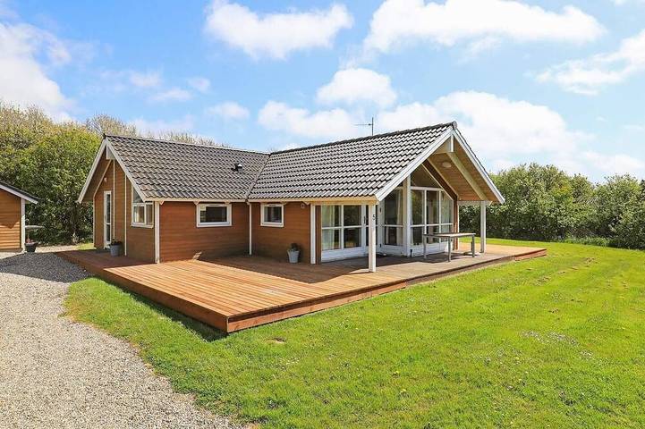 Ferienhaus für 6 Personen, mit Sauna und Terrasse sowie Whirlpool, mit Haustier in Kærgården