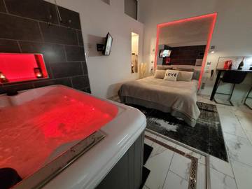 Chambre d’hôte pour 3 personnes, avec jacuzzi et terrasse à Blois