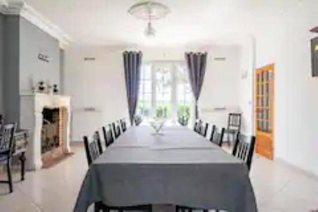 Location de vacances pour 15 personnes, avec Terrasse ainsi que Jardin et Vue dans Neuillé-Pont-Pierre