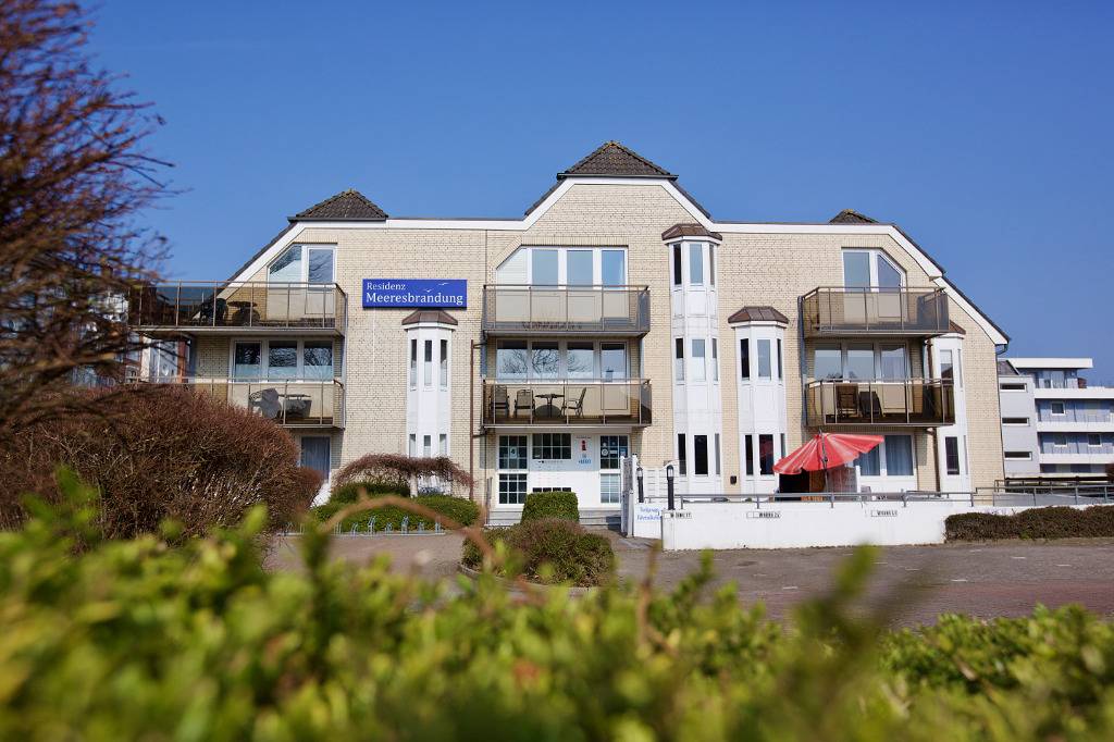 Residenz Meeresbrandung. - 2-Raum-Ferienwohnung 1 mit Terrasse im Souterrain in Duhnen, Cuxhaven