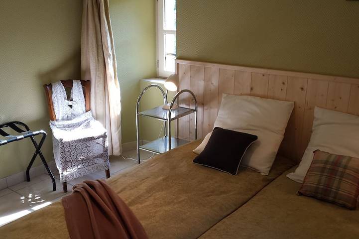 Location de vacances pour 6 personnes, avec terrasse et piscine à Arlebosc - 3