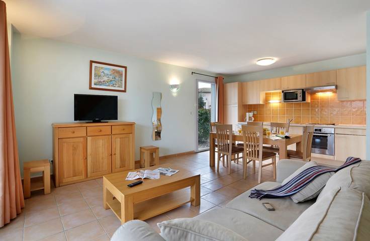 Location de vacances pour 8 personnes, avec piscine à Tourrettes - 2