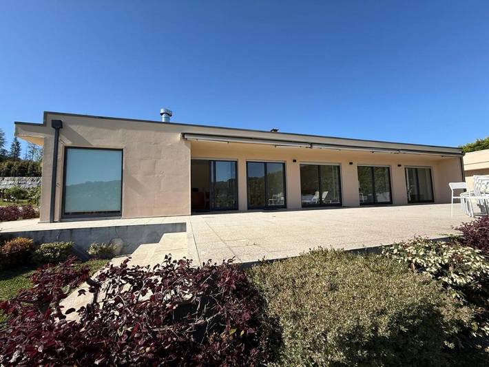 Location de vacances pour 10 personnes, avec piscine et vue ainsi que jardin et balcon dans Vizela