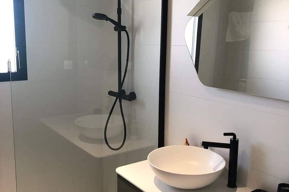 Belle villa Zen,  6 voyageurs, 3 chambres, piscine, jardin clos in Saint-Augustin, Côte de Beauté
