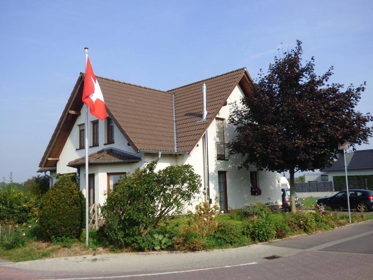 Ganze Wohnung, Three-Bedroom Apartment in Wassenberg, Niederrhein