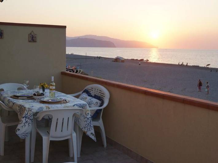 Appartamento per 2 persone, con Terrazza e Giardino nonché Vista lago a Terme Vigliatore