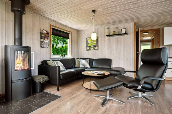 Nice home in Hejls w/ Sauna, 3 Bedrooms and Indoor swimming pool in Hejls, Kleiner Belt