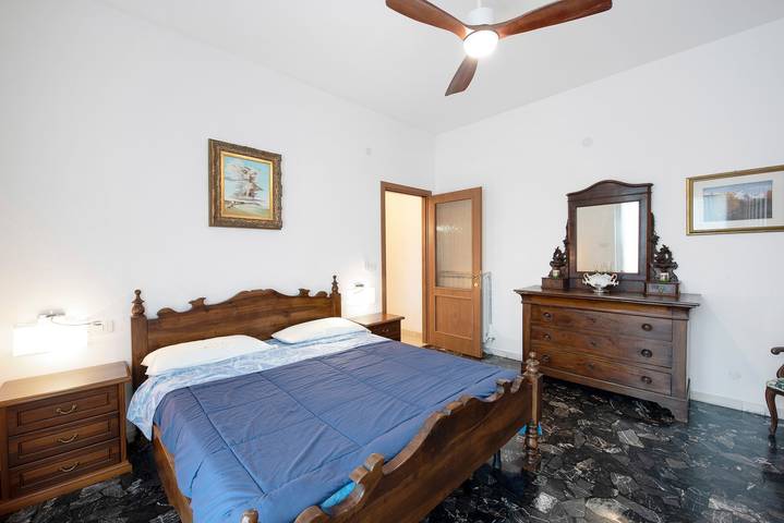 Appartamento intero, Appartamento 'Il Porto' con terrazza privata, giardino privato e Wi-Fi in Celle Ligure, Riviera di Ponente