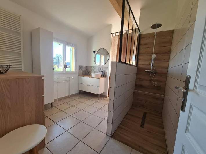 Location de vacances pour 6 personnes, avec jardin et vue à Jonage - 4