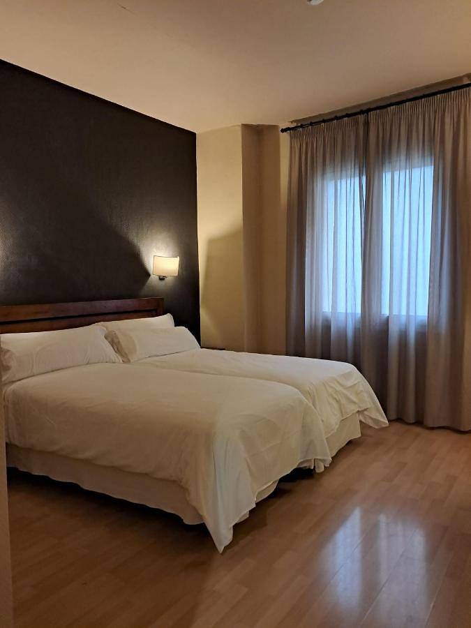 Hôtel pour 2 personnes, avec terrasse à La Jonquera - 2