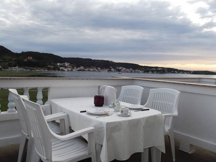 Appartamento per 4 persone, con balcone, con animali domestici a Rab