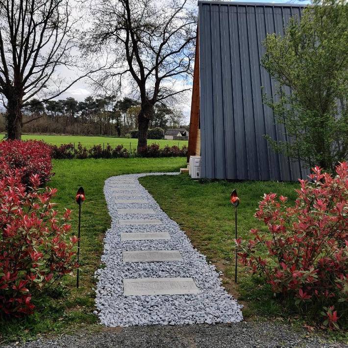 Gîte pour 4 personnes, avec jardin ainsi que piscine et vue sur le lac à Vivy - 3