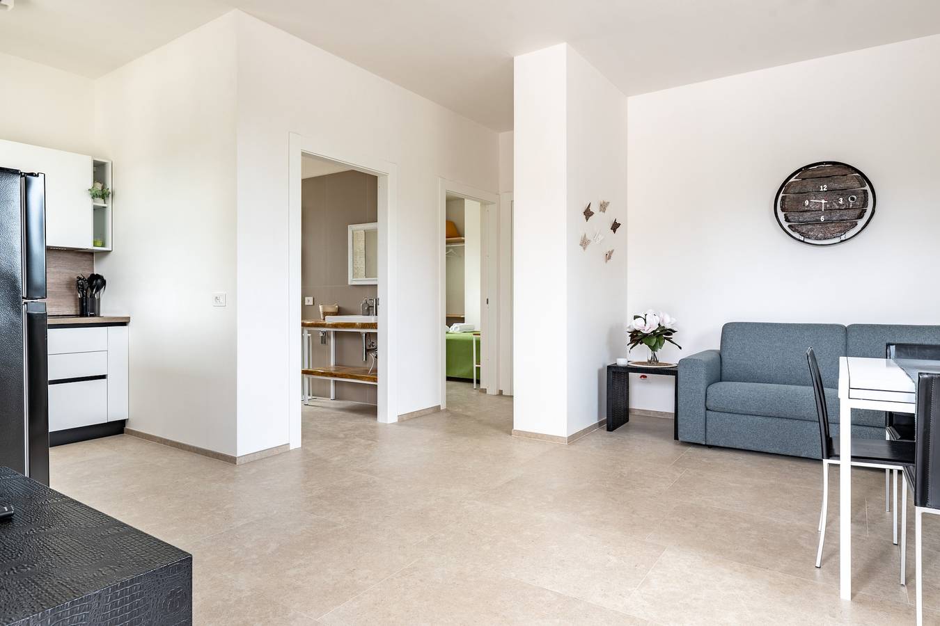 Apartment 'Flora' mit privatem Garten, Wlan und Klimaanlage in Cisternino, Salento