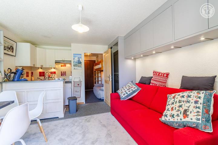 Gîte pour 4 personnes, avec balcon à Montgellafrey - 2