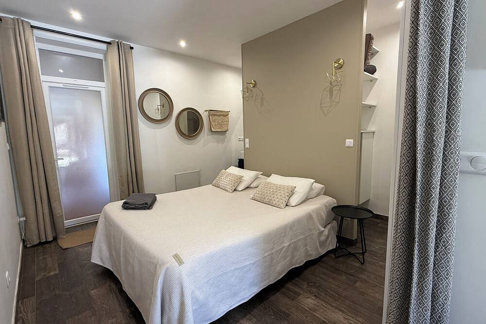 Appartement entier, Logement jardin privatif - Bastia sud - proche commerces - 5 minutes de la plage in Bastia, Cap Corse