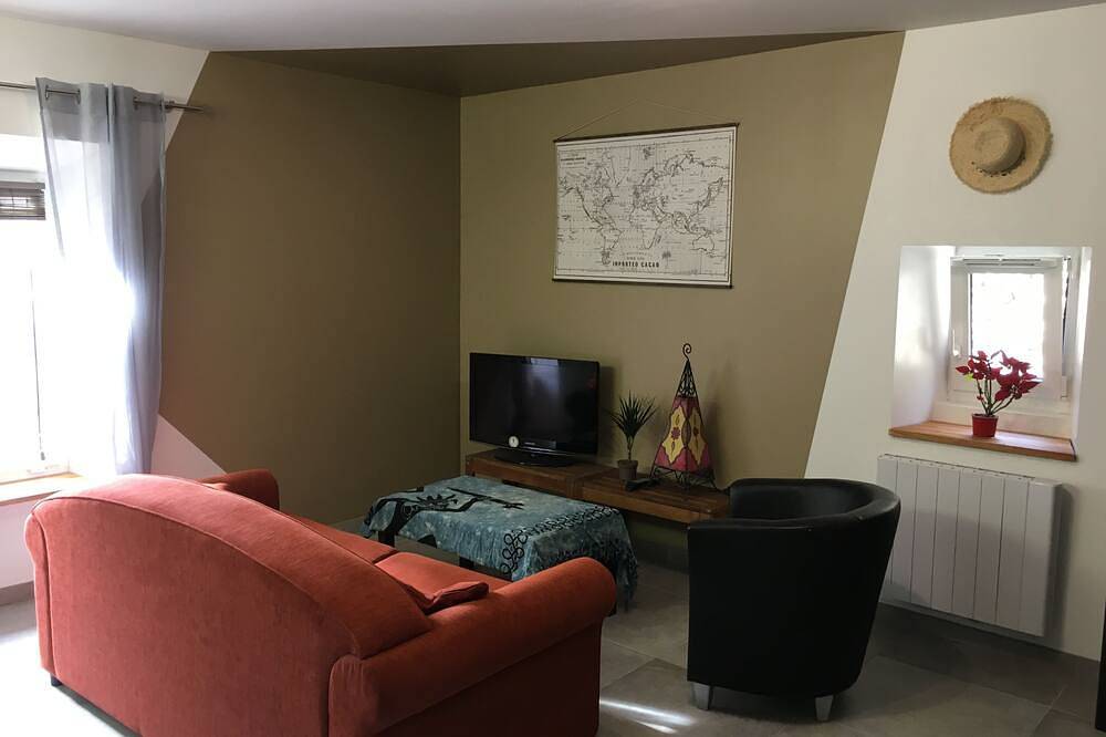 Apartamento entero, Downtown apartment on quiet street near the quays of the rhone in Tain-l'Hermitage, Región de Valence