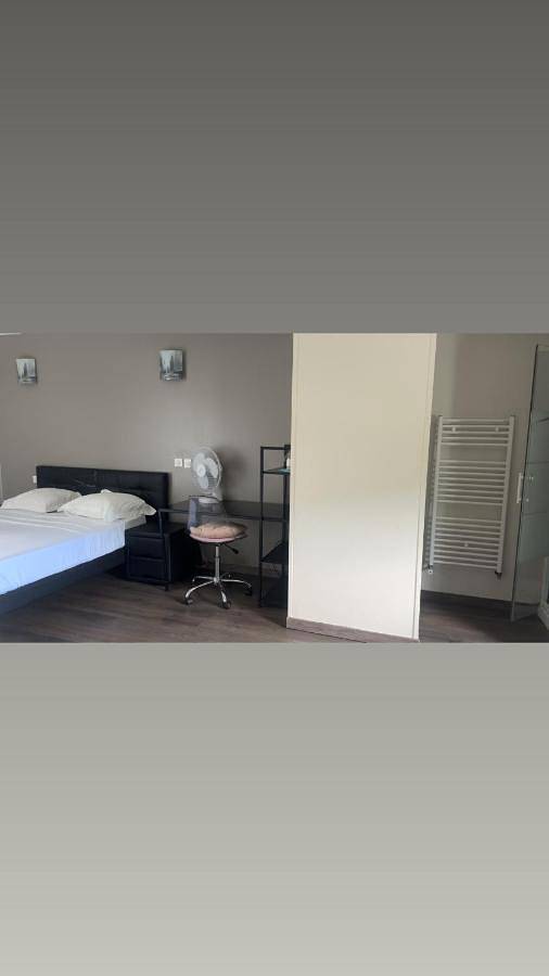Double Room with Private Bathroom in La Rochelle, Région de La Rochelle