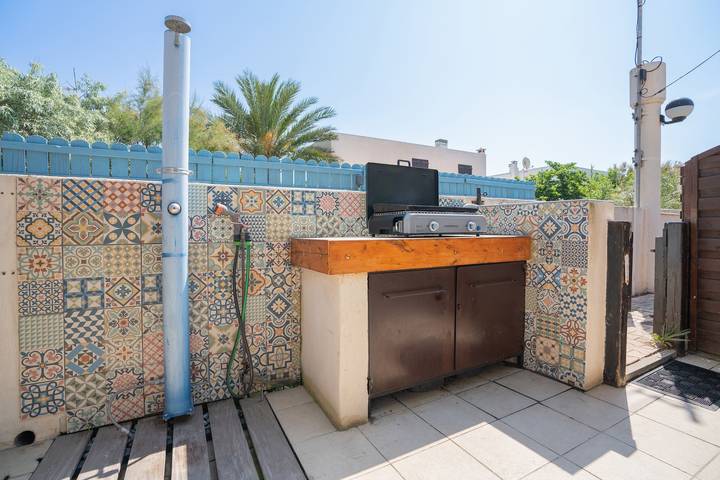 Appartement entier, Appartement 2 étoiles "Chez Domi résidence front de mer" avec terrasses et Wi-Fi in Frontignan, Côte méditerranéenne (France)